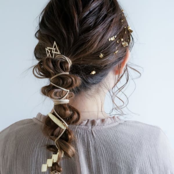 ☆金箔と金ヘアアクセの紐アレンジ☆