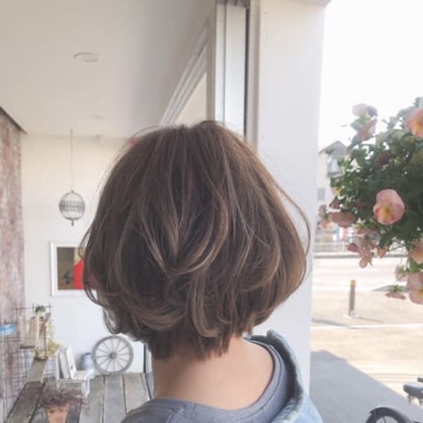 小顔補正立体カットボブスタイル