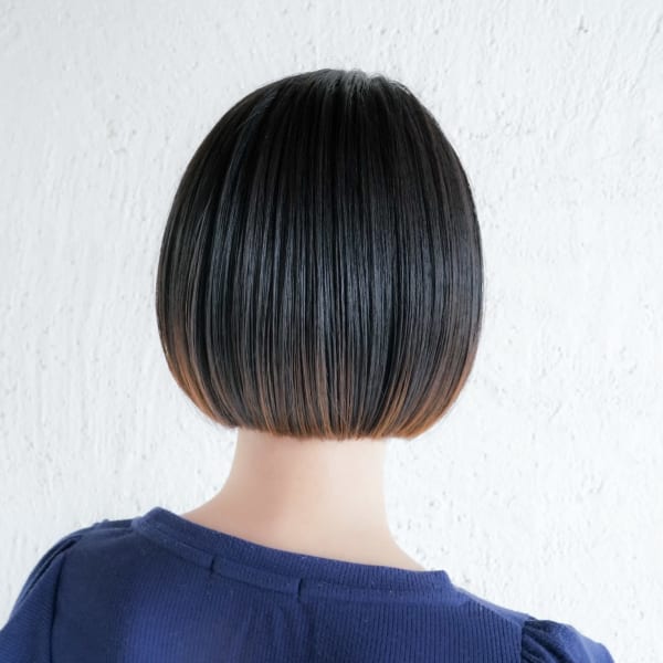 『ミニボブ』×『毛先グラデーション』