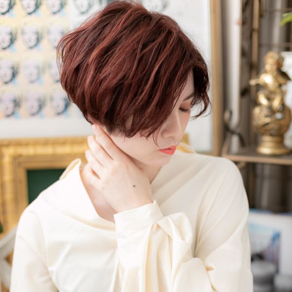 くせ毛風フェミニン*センターパート大人ボブ 耳かけ