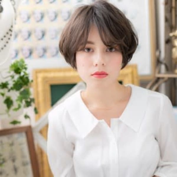 センターパートで抜け感…大人前下がりボブ20代30代40代