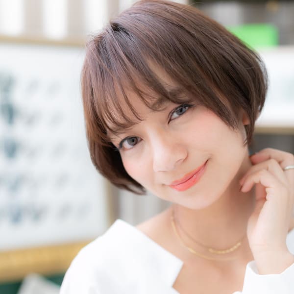 オフィスでも◎エフォートレスな大人ボブ　小顔