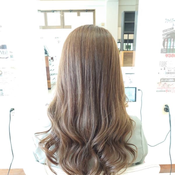 ロングヘアスタイル