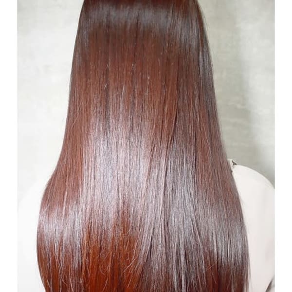 サラツヤな質感☆美髪☆思わず触れたいしなやかストレート|es hair 名古屋 金山 髪質改善&トリートメント