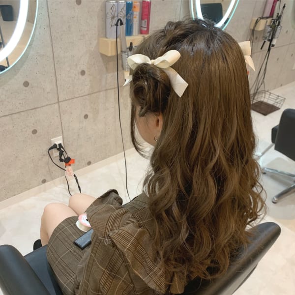 編みこみリボン クランソア ヘアセット ヘアメイク 心斎橋 Hair Salon Clan Soar 心斎橋店 ヘアサロンクランソア シンサイバシテン のヘアスタイル 美容院 美容室を予約するなら楽天ビューティ