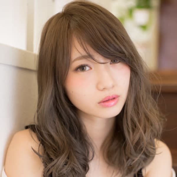 ハーフ風カラーが可愛いモテロング