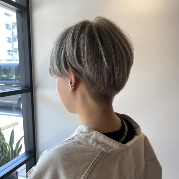 透け感ホワイトアッシュ|半個室型美容室 Sourire 高城店