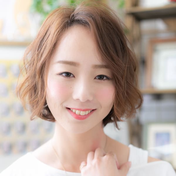 広がらないゆるカール*小顔前下がりボブ 斜めバング
