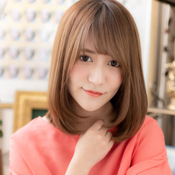 外国人風グラデーション小顔ワンカールミディ　厚めバング