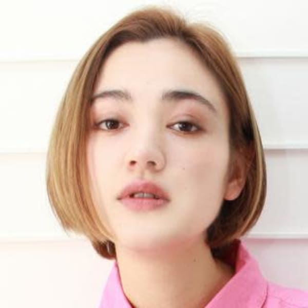 大人可愛い前下がりショートボブ
