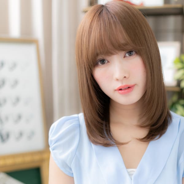 シースルーバングが大人かわいい♪ラブストレート セミディ