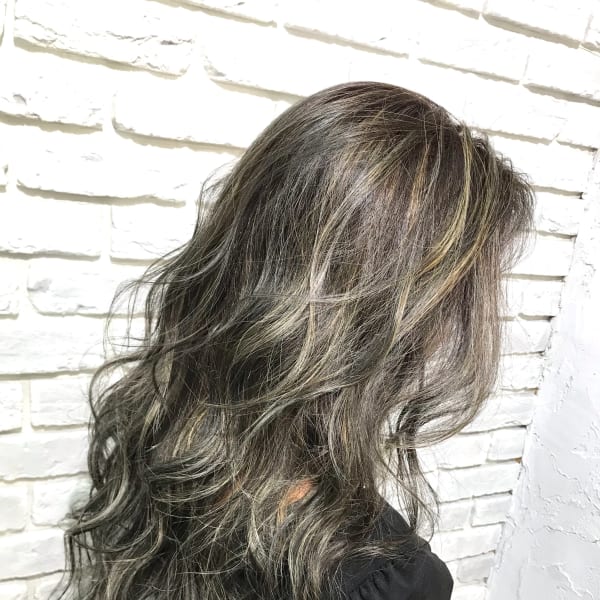 ハイライトカラー/アッシュグレージュ【上野/東上野】