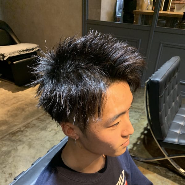 刈り上げアップバング