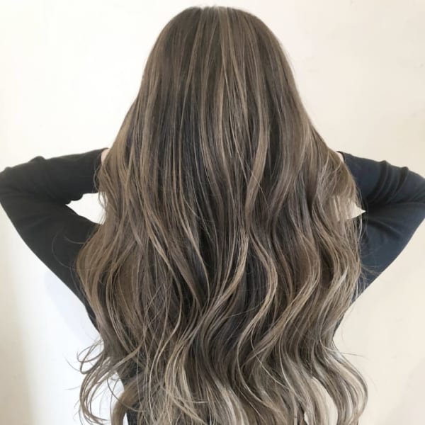 【Luccica】バレイヤージュ×グレージュ