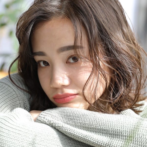 大人かわいい！ミディアムフレンチボブ