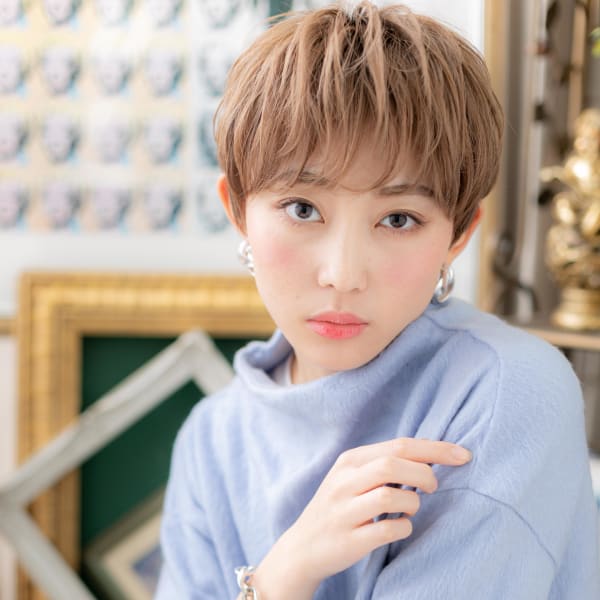 ハイトーンで外国人風★前下がり小顔マッシュ 似合わせカット