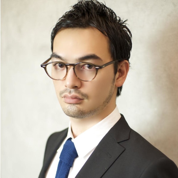 ビジネス仕様にツヤ感プラスで大人な色気ショート☆