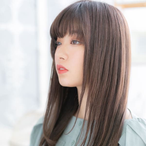 大人かわいい…小顔グラデーションレイヤー 厚めバング