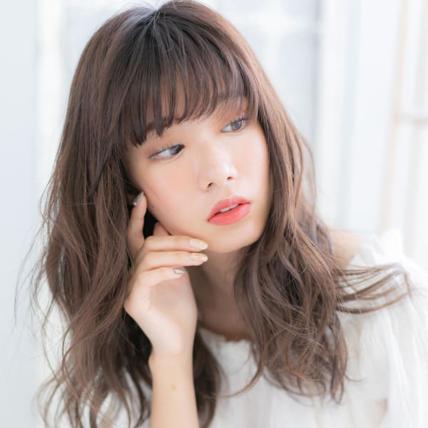 耳かけも◎くせ毛風エアウェーブセミディ 似合わせカット