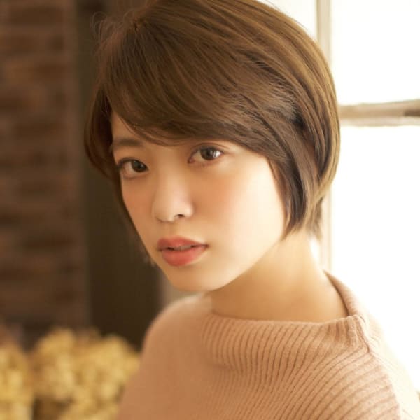 ナチュラルフェミニンな簡単ショートスタイル☆