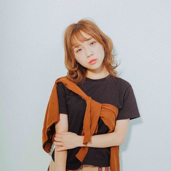 ウルフ外ハネセミロング