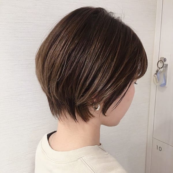 ショートボブ