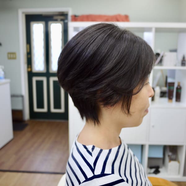 黒髪ショート