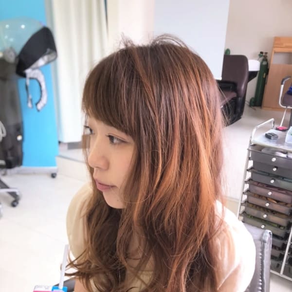 コーラルピンク