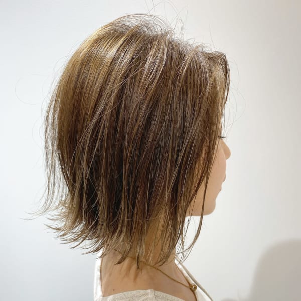 切りっぱなしボブ×ハイライトベージュ|トリートヘアデザイン西船橋店