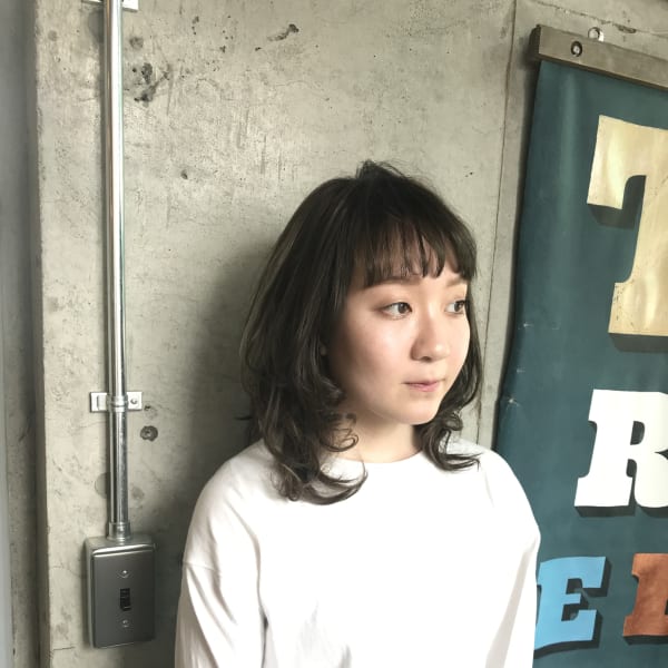 ミントベージュ