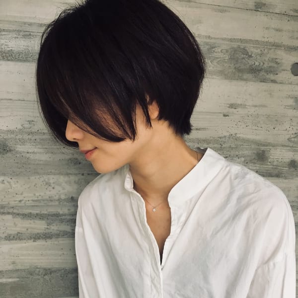 黒髪ショートボブ