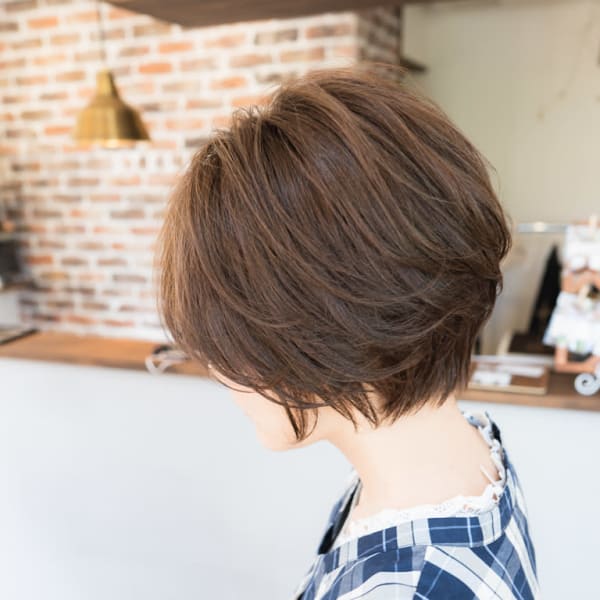 ★動きと立体感のハンサムショート★