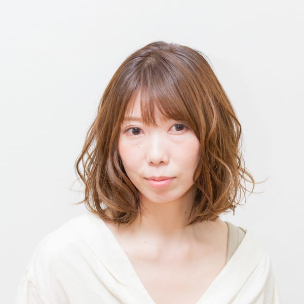 ミディアム 【 大人かわいい × 前下がり 】