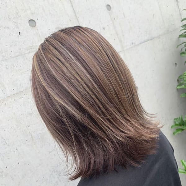 ハイライト×ベージュアッシュアラー