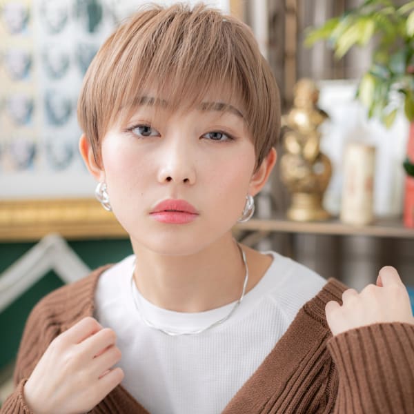 前下がり&斜めバング★外国人風小顔マッシュ 個性的