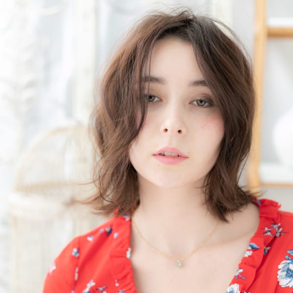 外国人風やわらか質感くせ毛風ふわミディ 無造作