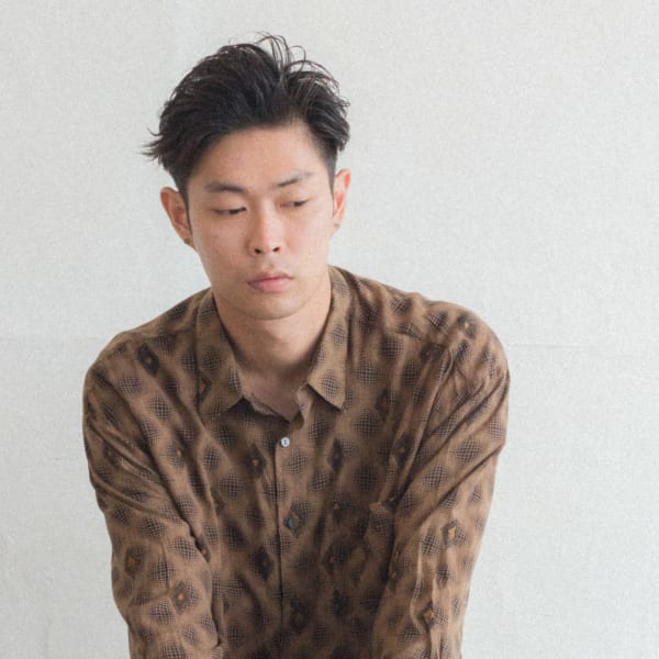 ビジカジアップバングソフトツーブロックかき上げヘア