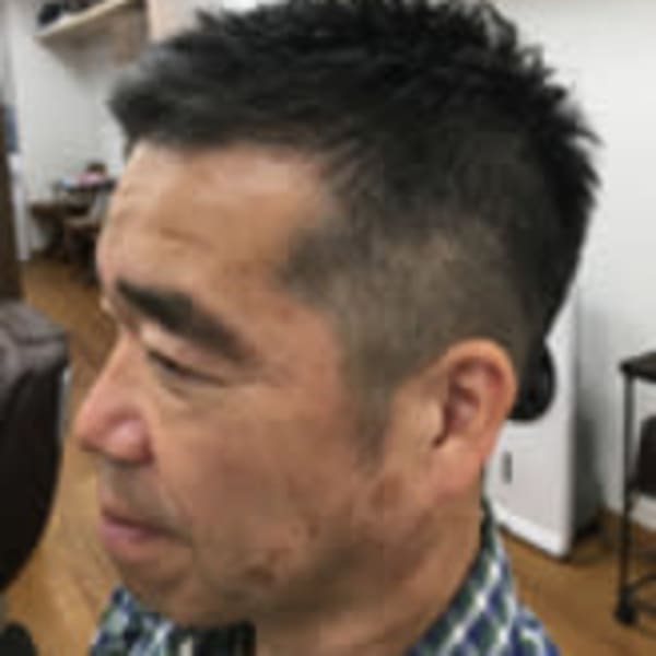 暑い夏にピッタリ！ 刈り上げショートスタイル 