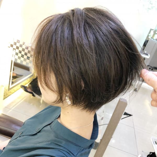 前髪長めが大人の魅力♪抜け感ショートボブ♪
