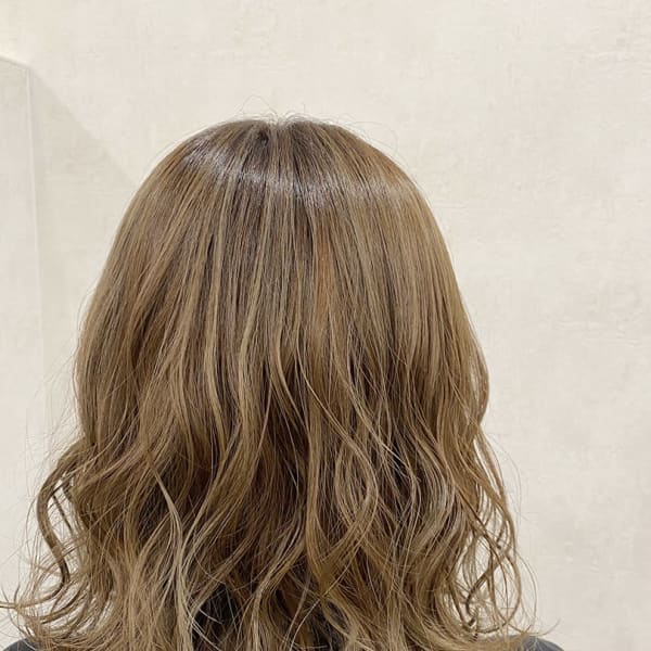 アッシュベージュ