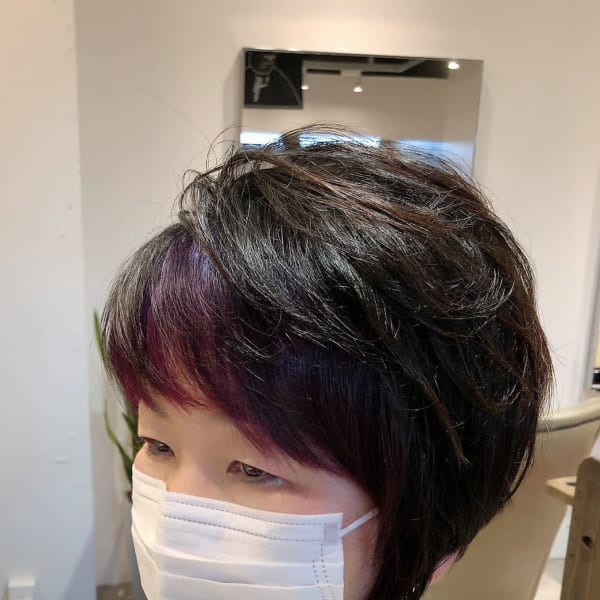 ショートヘアのお洒落なインナーカラー