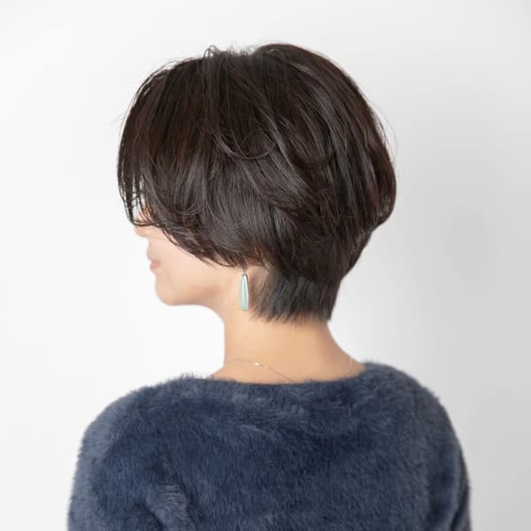 クールな黒髪ショート