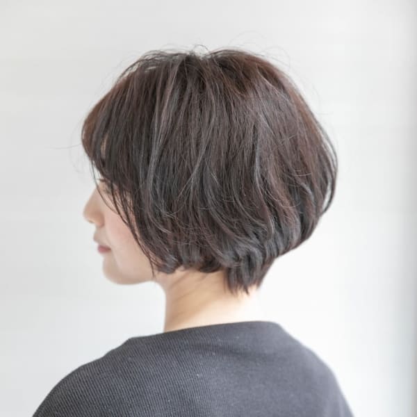 内巻きカールが可愛いひし形ボブ