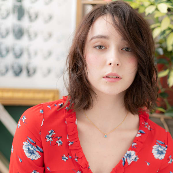 外国人風くすみピンク耳かけくせ毛風小顔ロブ ウェーブパーマ