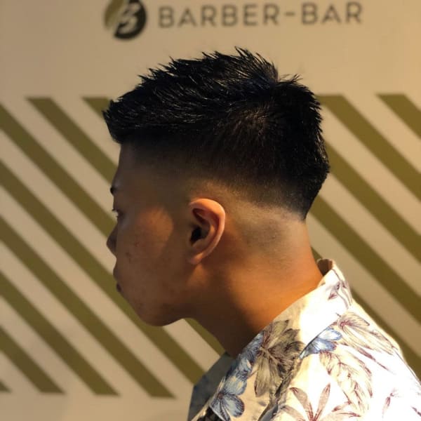 スキンフェードスタイル【BARBER-BAR】