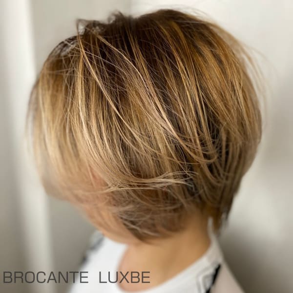 バレイヤージュ ショートボブ 外国人風カラー ベージュ