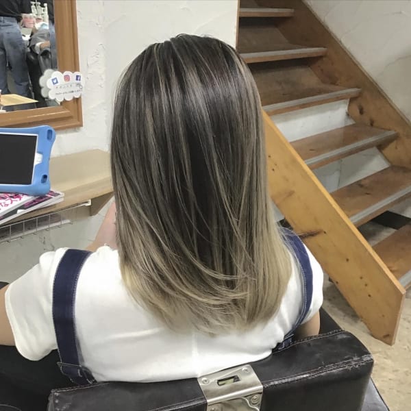 バレイヤージュカラー