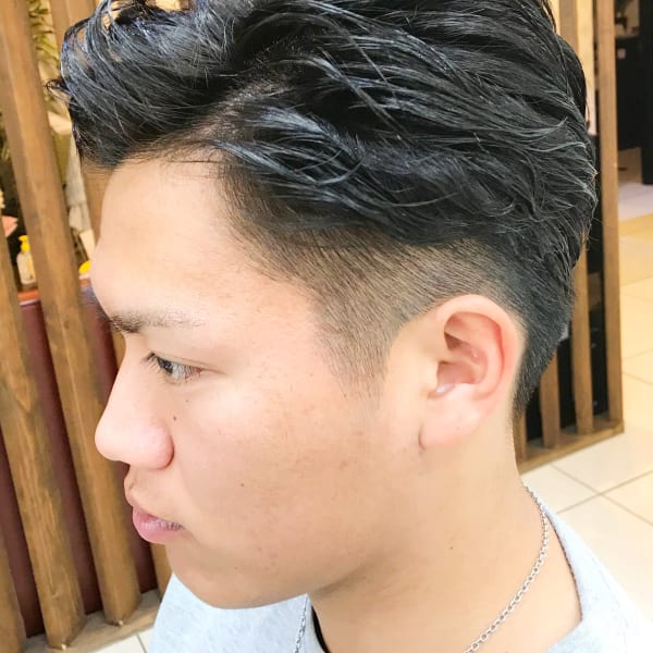 【QUALIS】さわやかツーブロックビジネススタイル