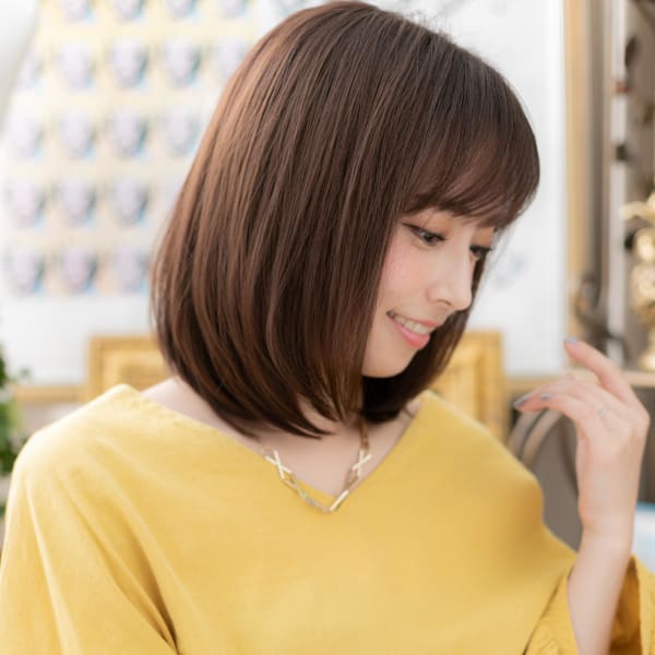 斜めバングが大人かわいいローライト小顔ロブ ダークカラー