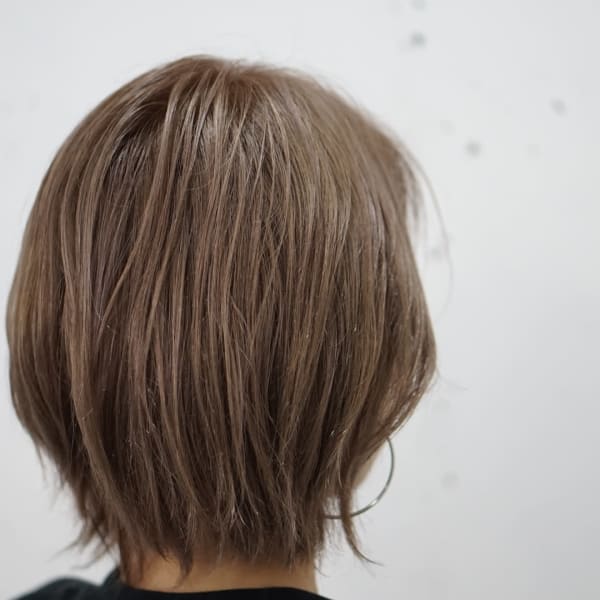 ハイトーンベージュ